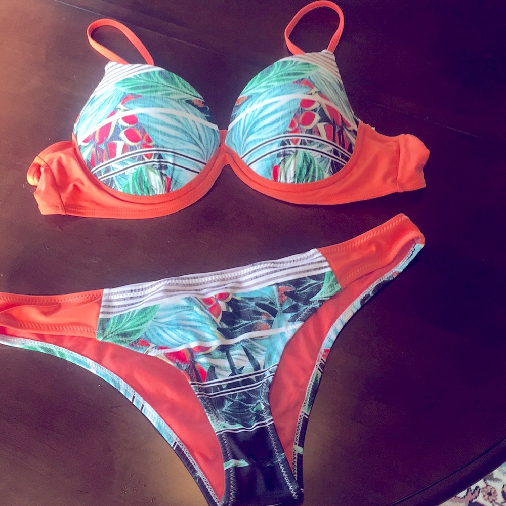 Maui & Sons bikini - worn once